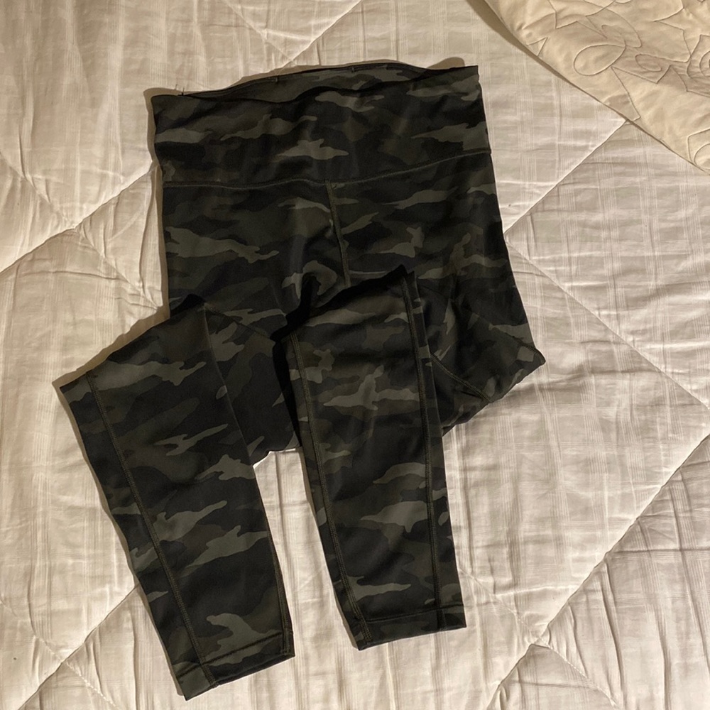 Athleta Ultimate 7/8 Legging
